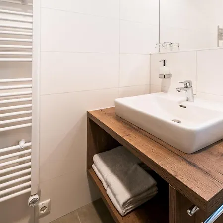 Schlaf&gut - Self Check-in Hotel *