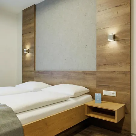 Schlaf&gut - Self Check-in Hotel *