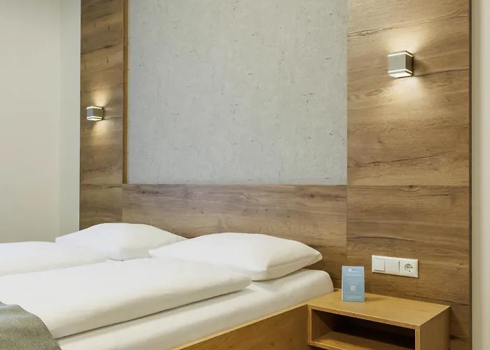 Schlaf&gut - Self Check-in Hotel *